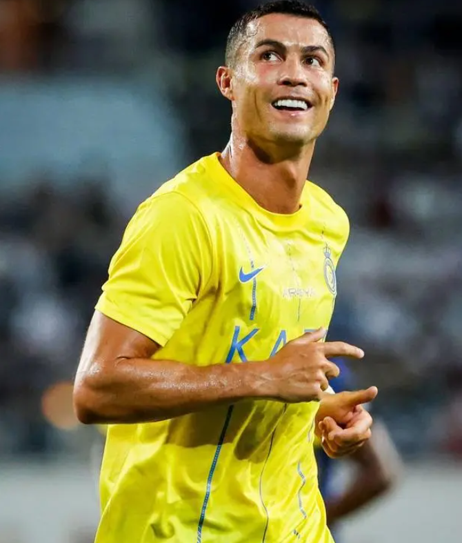 九游体育官方-包含武汉三镇训练开放日；清晨造点机会引欢呼；亚冠在即；细节决定成败的词条